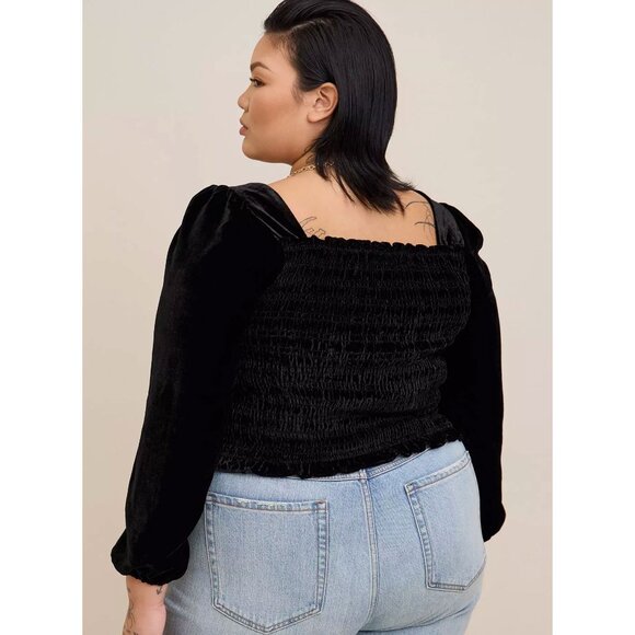 TORRID Black Velvet Smocked Blouson Sleeve Crop Top - Picture 2 of 9